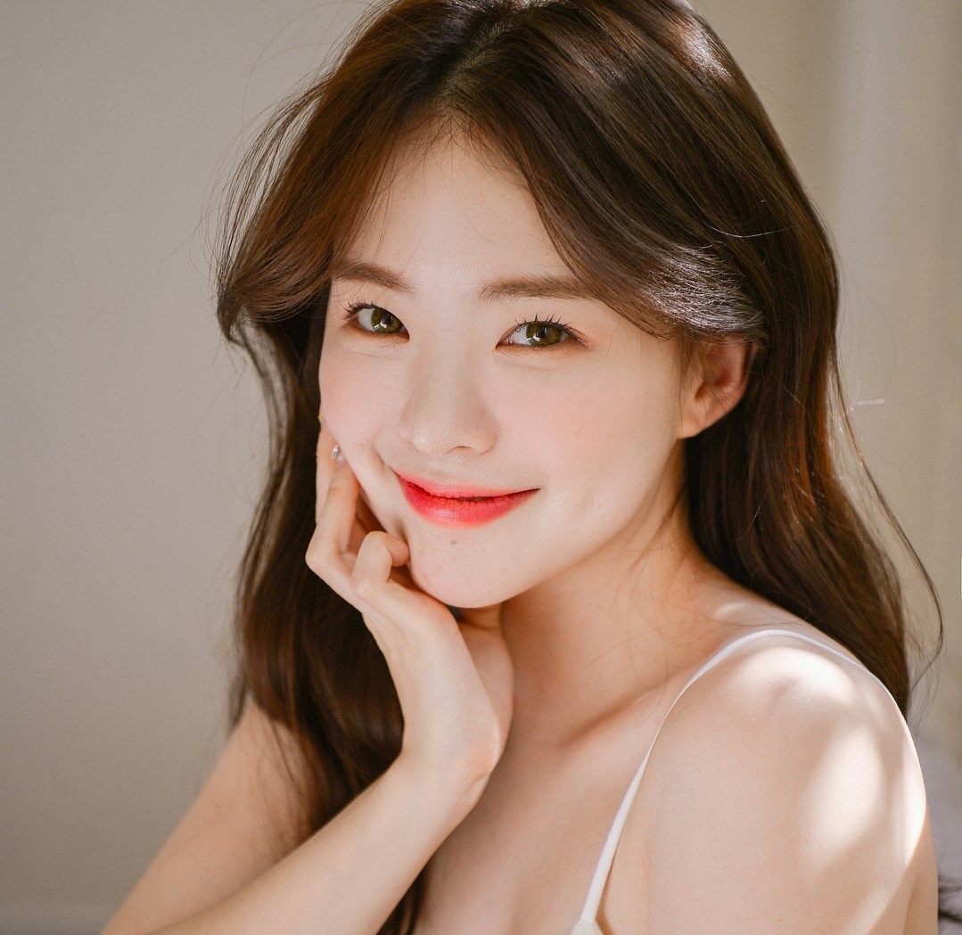 Mẫu makeup tone Hàn Quốc